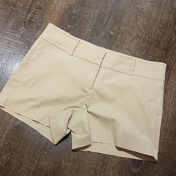 Ann Talyor Signature Khaki Shorts - Picture 11 of 16